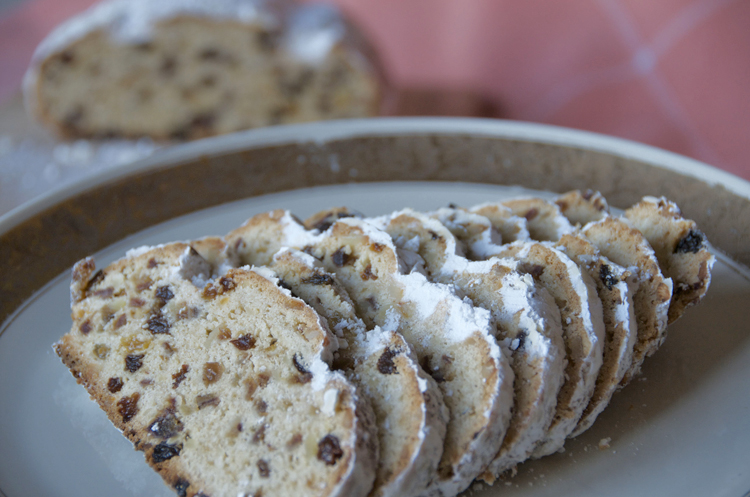 Citrus-Date Stollen
